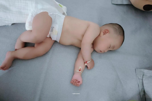 滨州宝宝口水多怎么回事